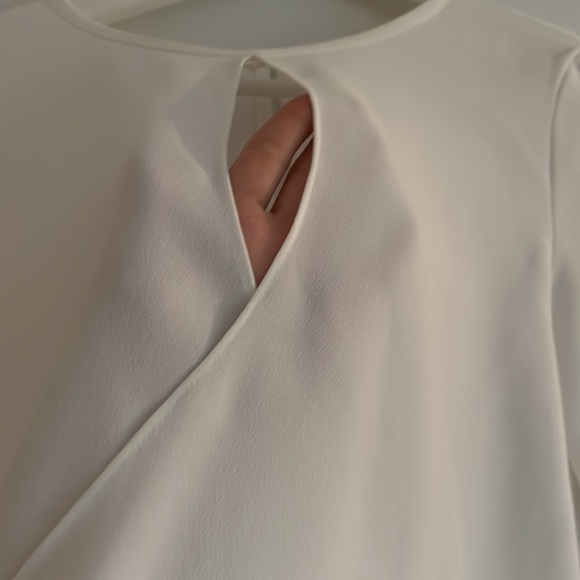 Club Monaco white cropped long sleeve - Picture 3 of 7